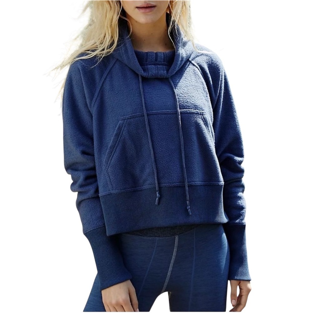 FREE PEOPLE MOVEMENT BLUE WESTLAKE FLEECE SWEATSHIRT! (Worn once!)